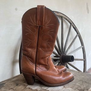 FRYE Vintage 70s-80s Tan Leather Cowboy Boots USA
